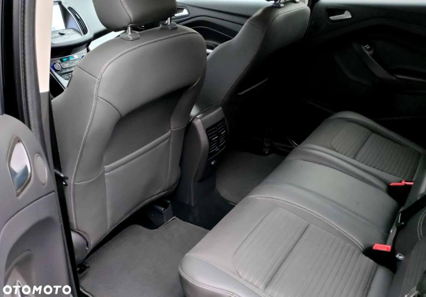 Ford Kuga - 27