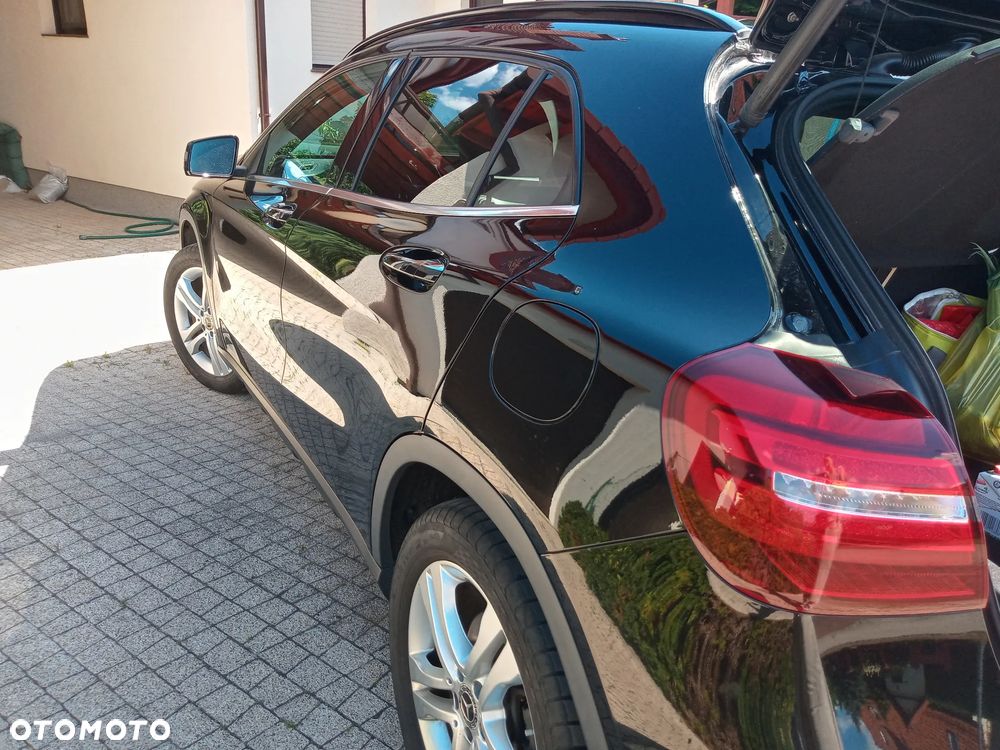 Mercedes-Benz GLA 220 4-Matic - 3