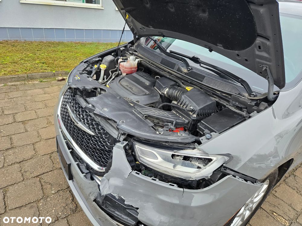 Chrysler Pacifica - 6