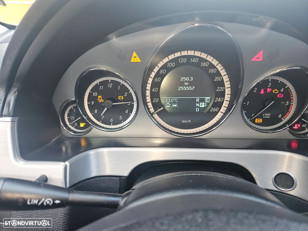 Mercedes-Benz E 250 CDi Avantgarde BlueEfficiency Auto. — photo 3