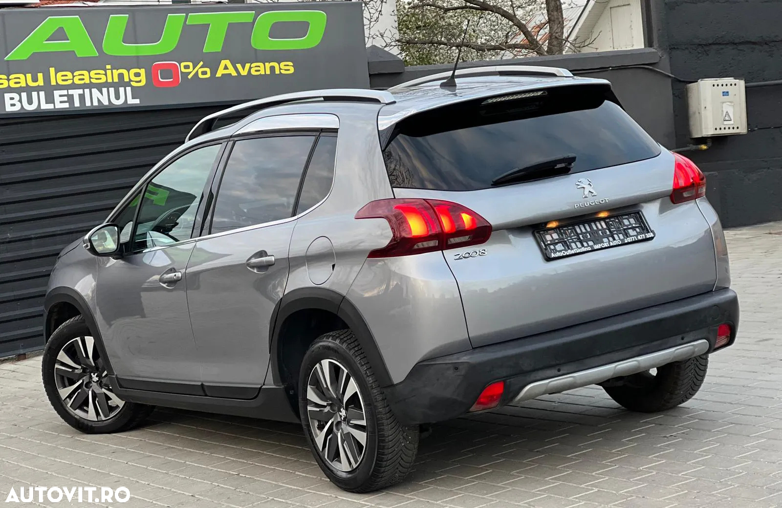 Peugeot 2008 1.2 PureTech EAT8 STT GT Pack - 5