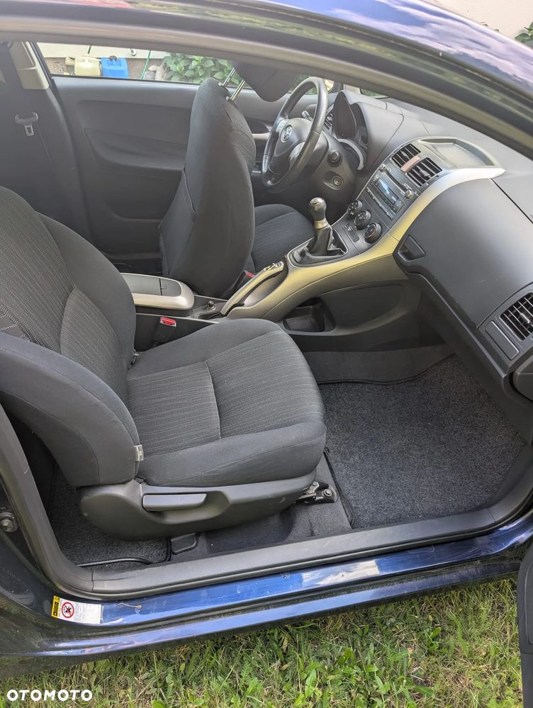 Toyota Auris 1.4 VVT-i Luna - 28