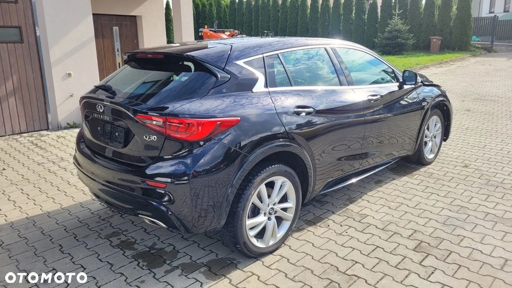 Infiniti Q30 2.2d DCT AWD Premium - 2