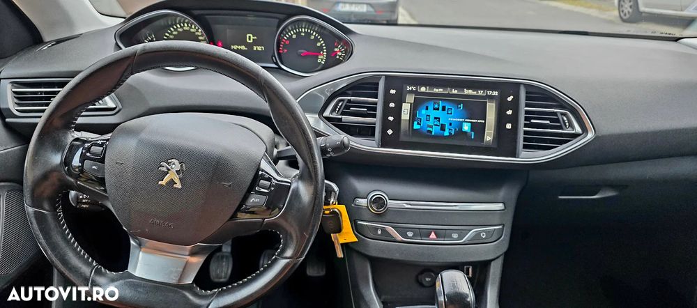 Peugeot 308 PureTech 110 Stop & Start Style - 10