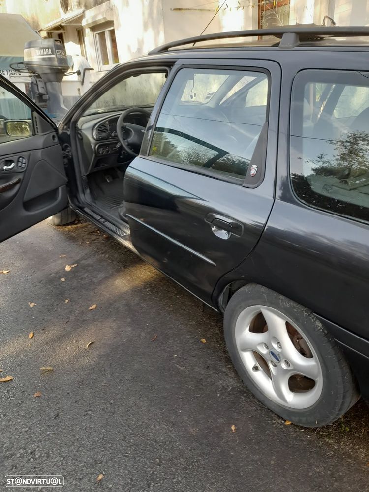 Ford Mondeo SW 1.8 TD Ghia - 7