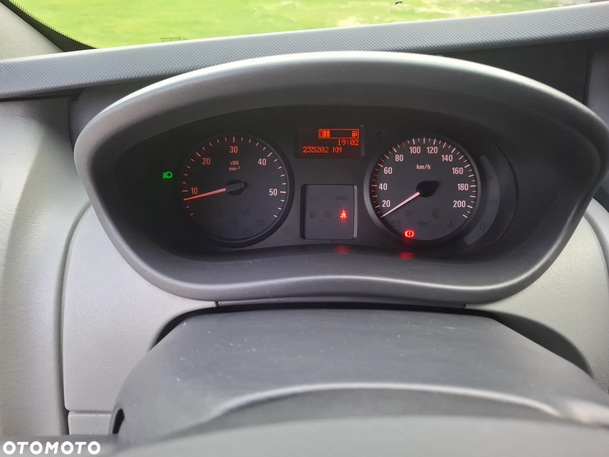Opel Vivaro - 12