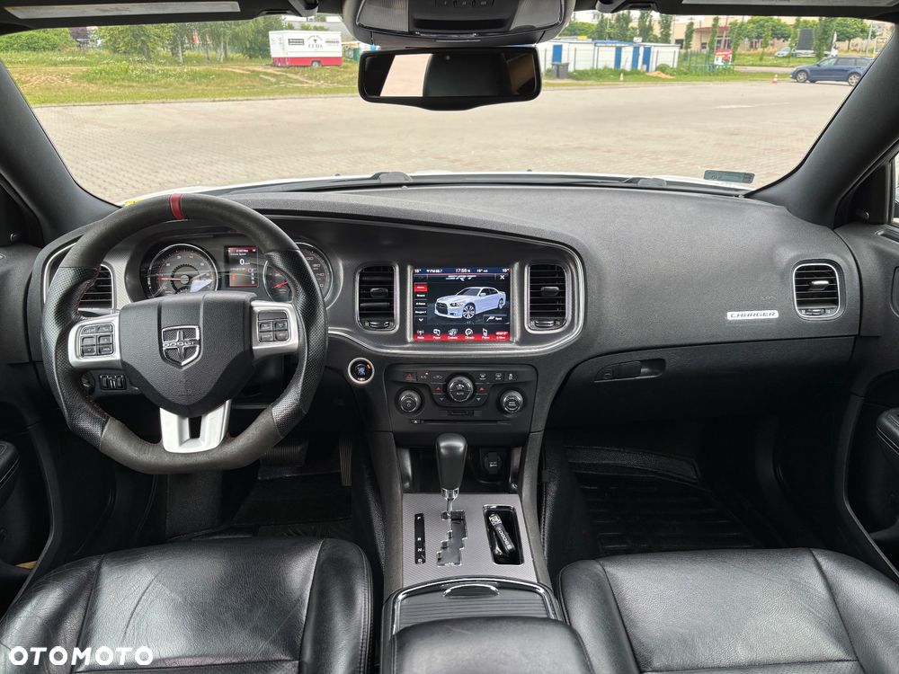 Dodge Charger 5.7 V8 RT - 25