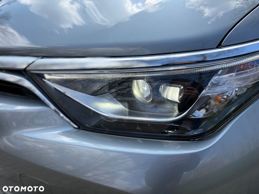 Toyota Auris Hybrid 135 Prestige - 17