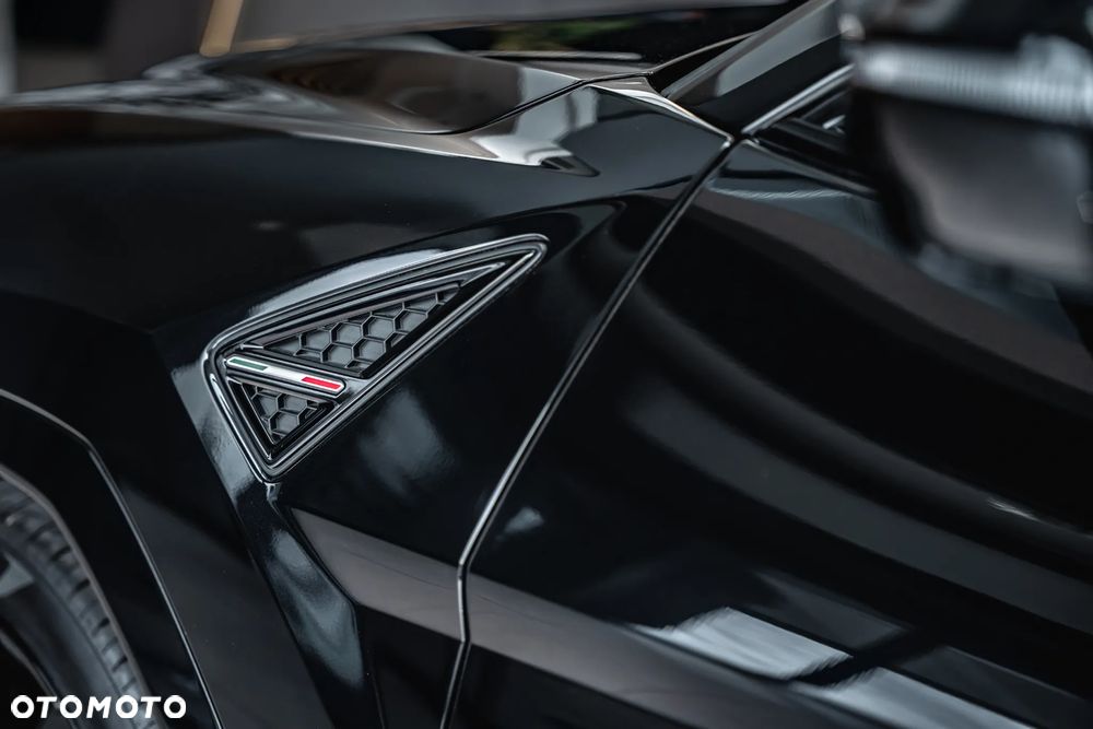 Lamborghini Urus - 15