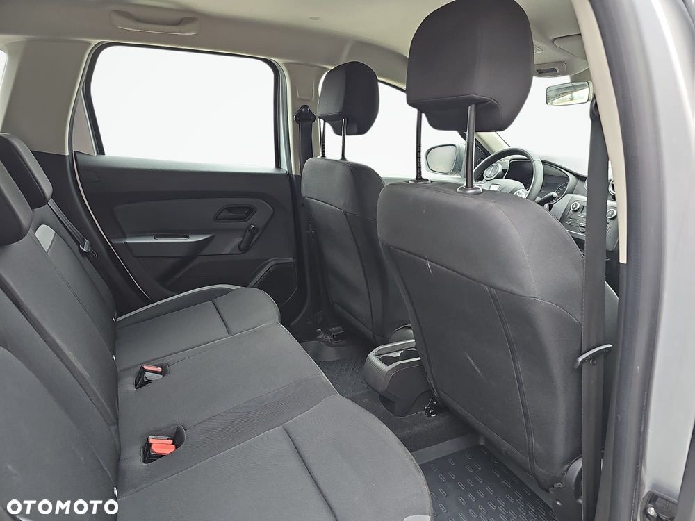Dacia Duster 1.6 SCe Essential - 12