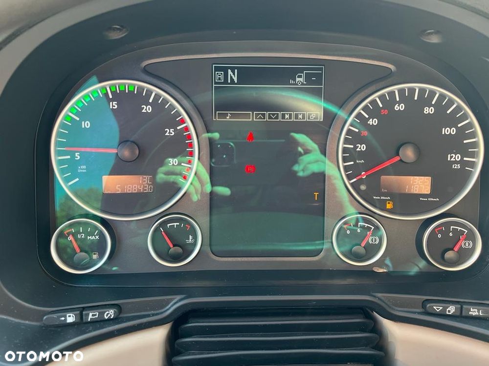 MAN 26.460 TGX skrzyniowy z HDS ATLAS 165.2, 518 t.km. - 23