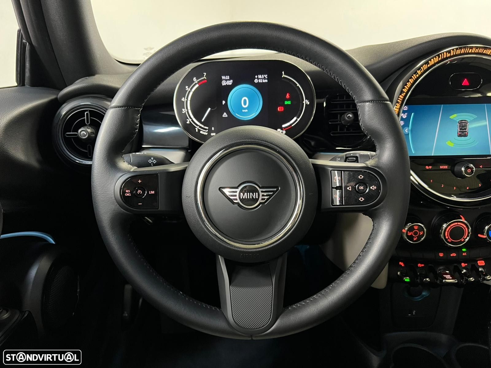 MINI Cabrio Cooper Auto - 16