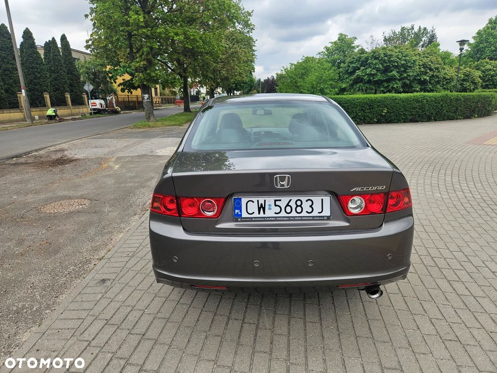 Honda Accord 2.0 i Executive - 7
