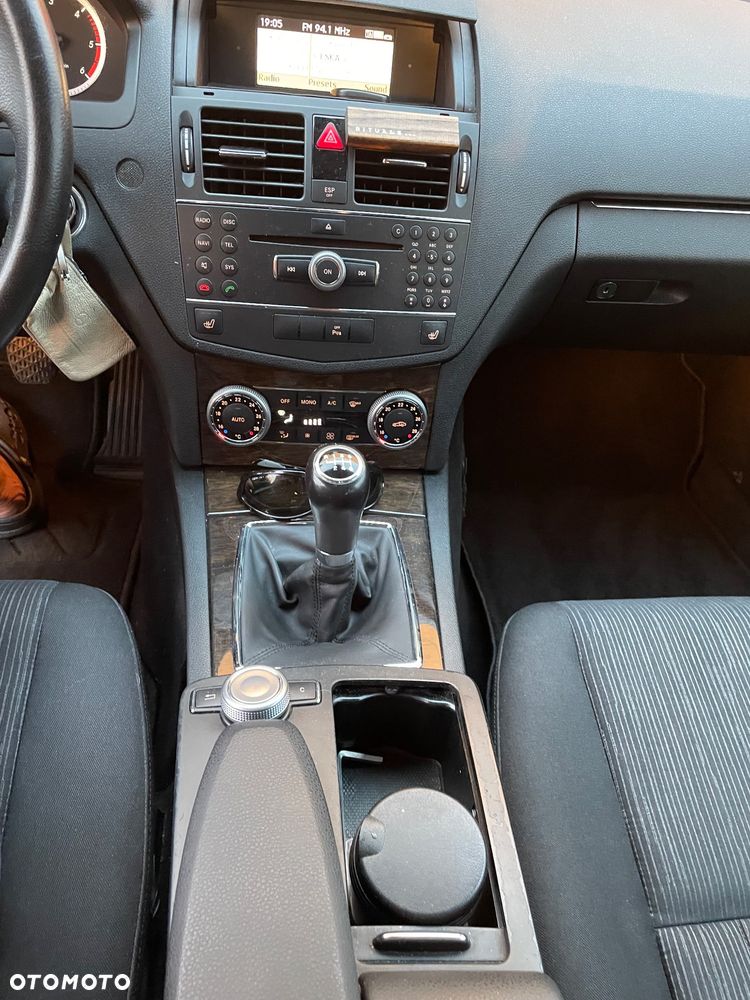 Mercedes-Benz Klasa C 220 CDI Elegance - 20
