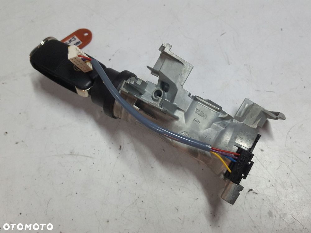 VW TOURAN 2 II 10-15r STACYJKA KLUCZYK - 3