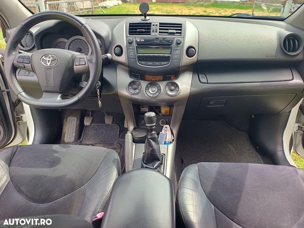 Toyota RAV4 2.2 D-CAT 4x4 Travel - 13
