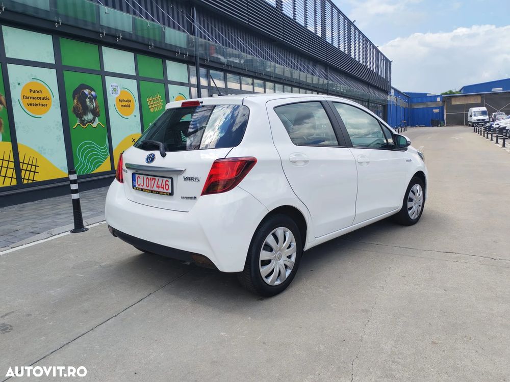 Toyota Yaris 1.5 VVT-i HSD Luna - 3