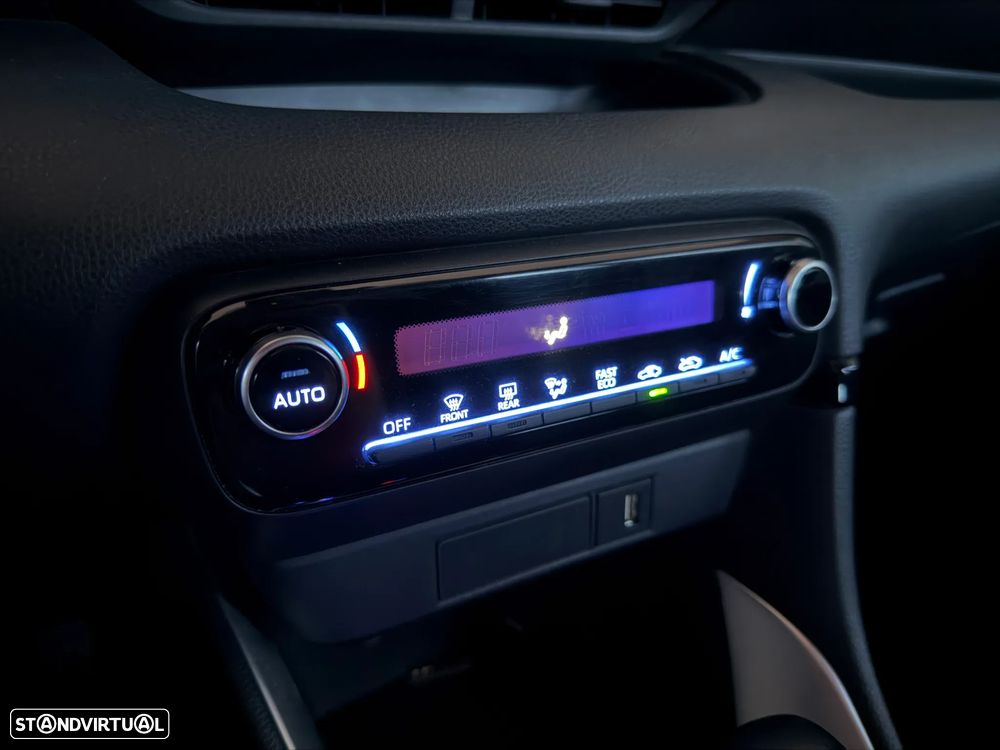 Toyota Yaris 1.5 HDF Comfort Plus - 14