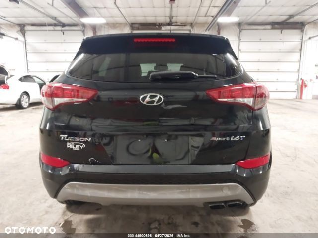Hyundai Tucson - 10