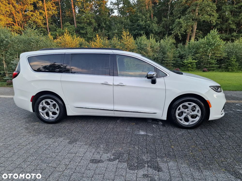 Chrysler Pacifica - 4