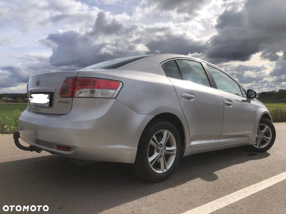 Toyota Avensis - 7
