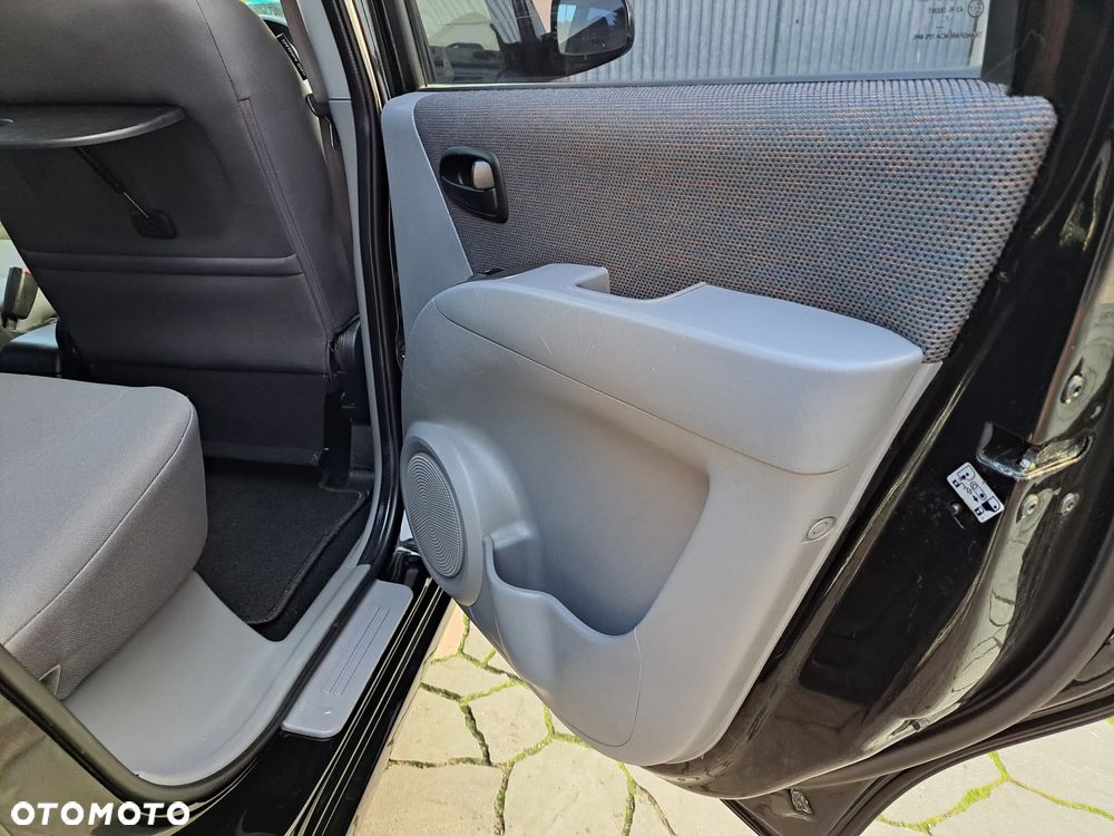 Hyundai Matrix 1.6 GLS - 26
