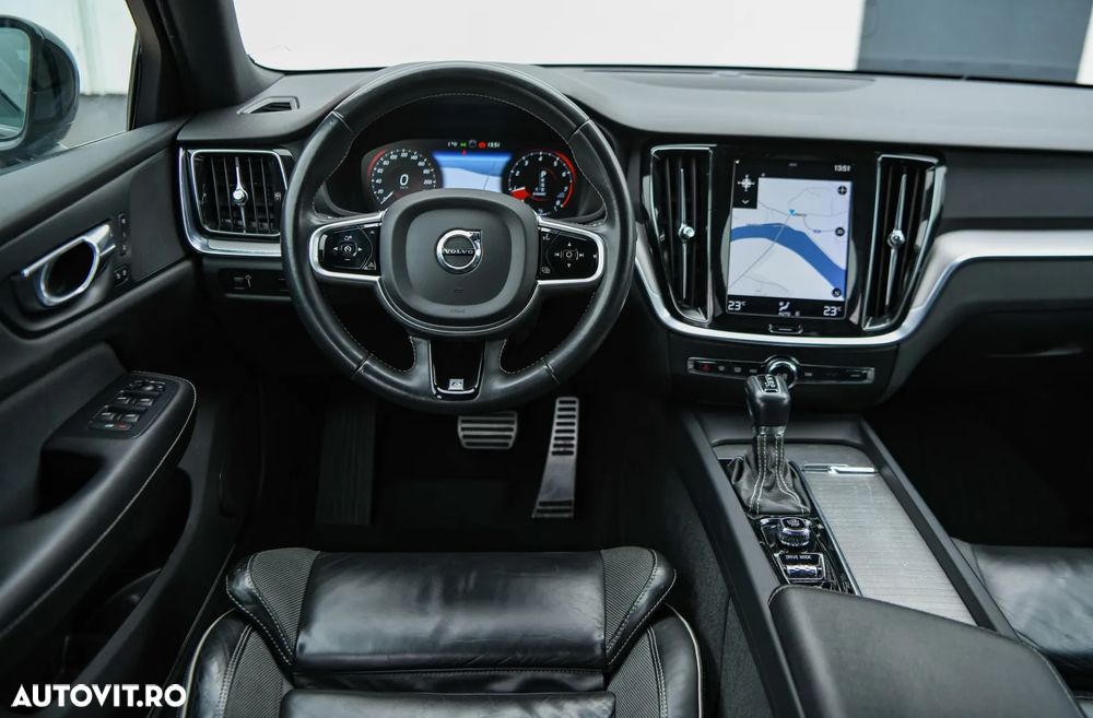 Volvo S60 T5 R-Design - 7