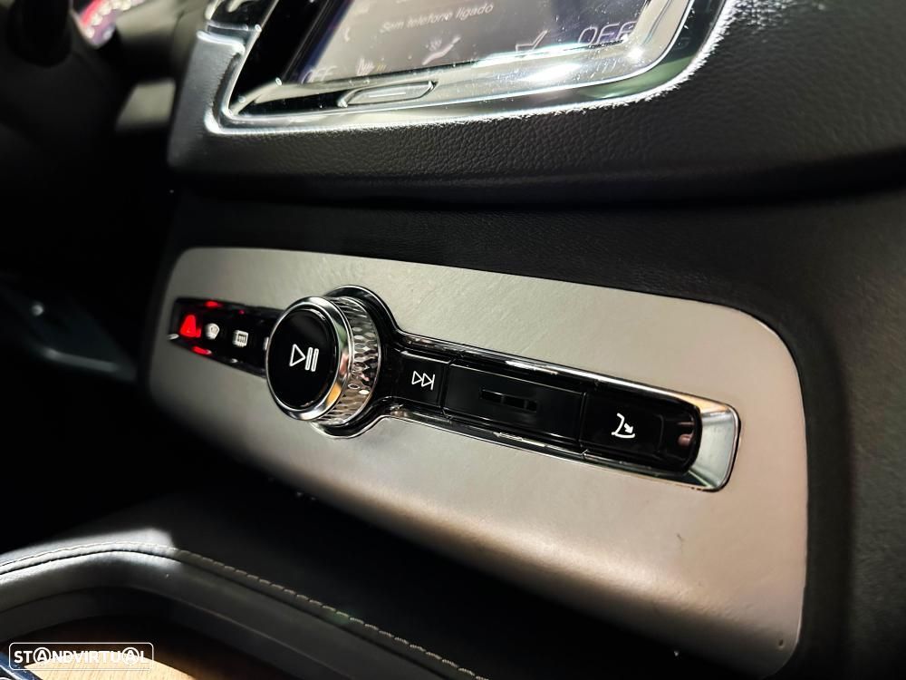 Volvo XC 90 T8 AWD Twin Engine Geartronic Inscription - 35