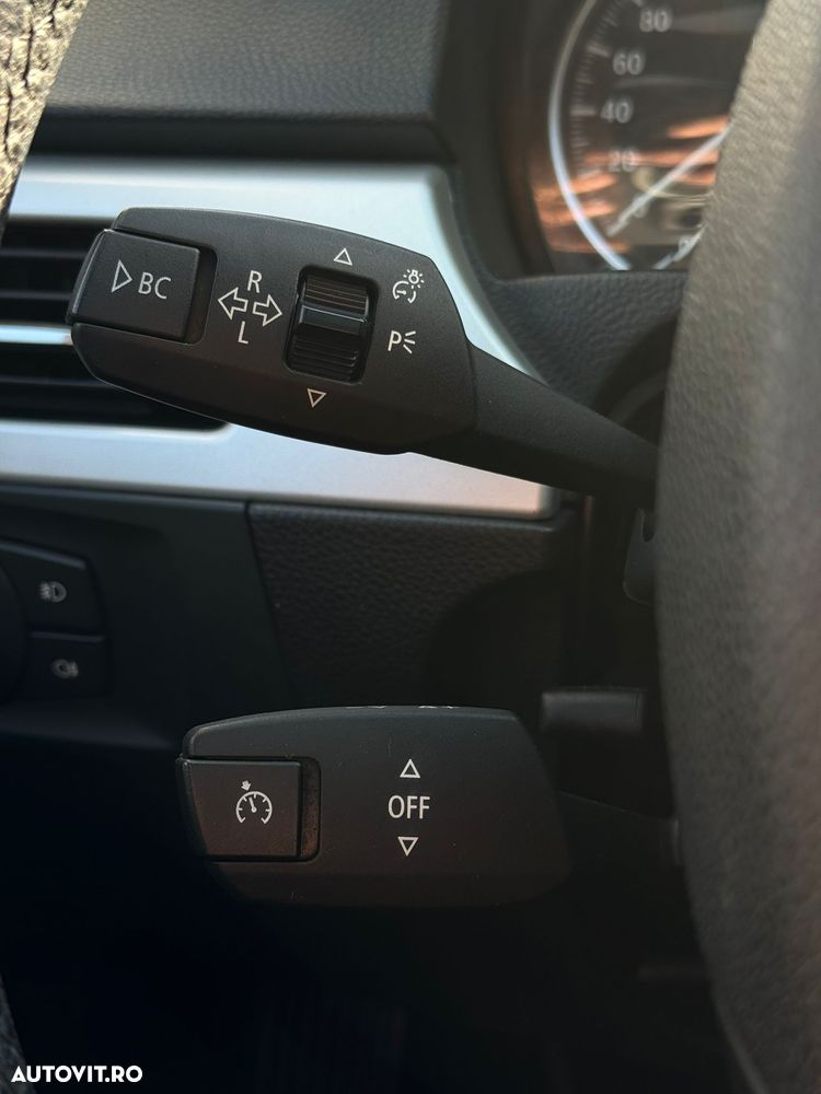 BMW Seria 3 318i - 31