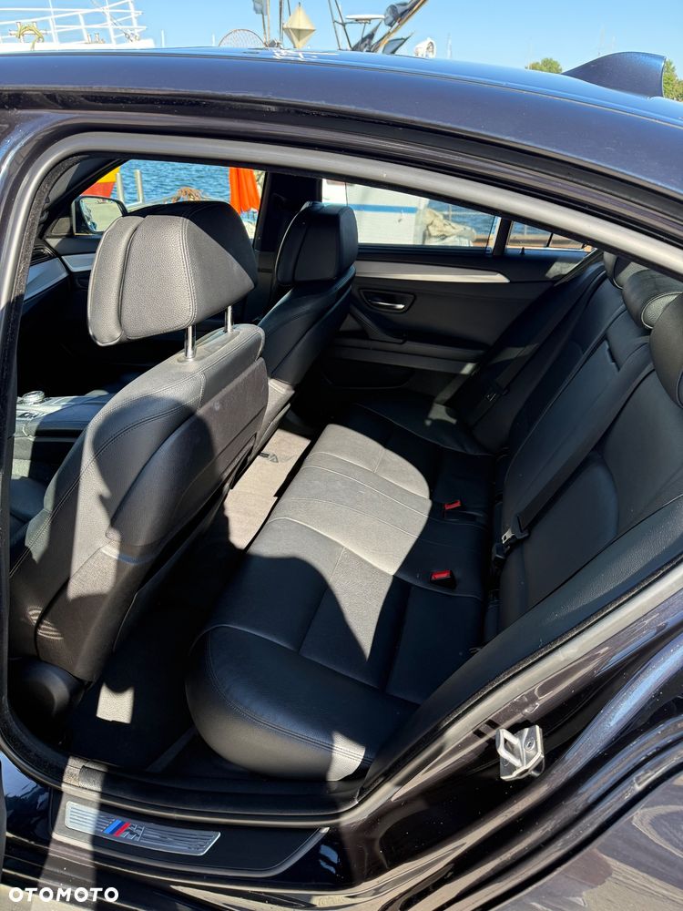 BMW Seria 5 535d xDrive - 14