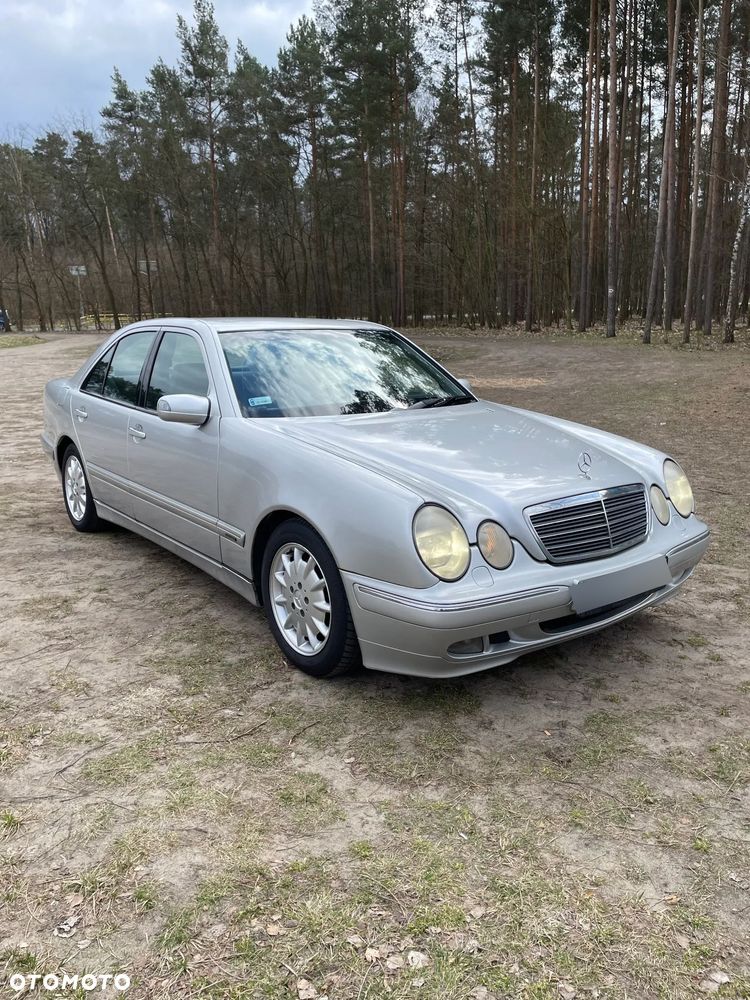 Mercedes-Benz Klasa E - 1