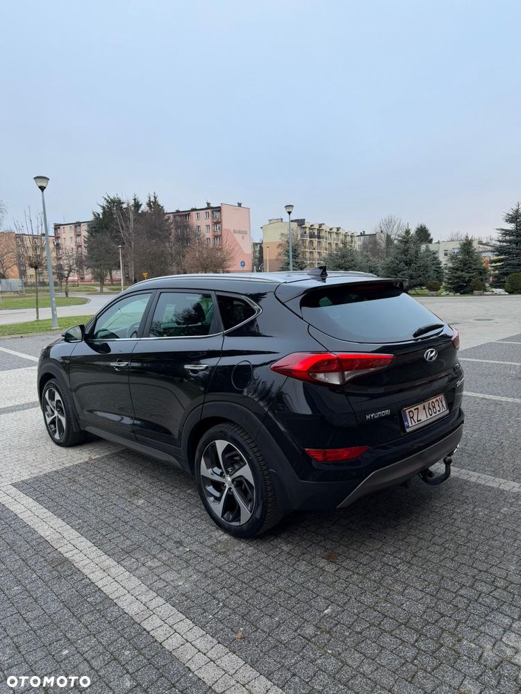Hyundai Tucson 2.0 CRDI BlueDrive Style 2WD - 7