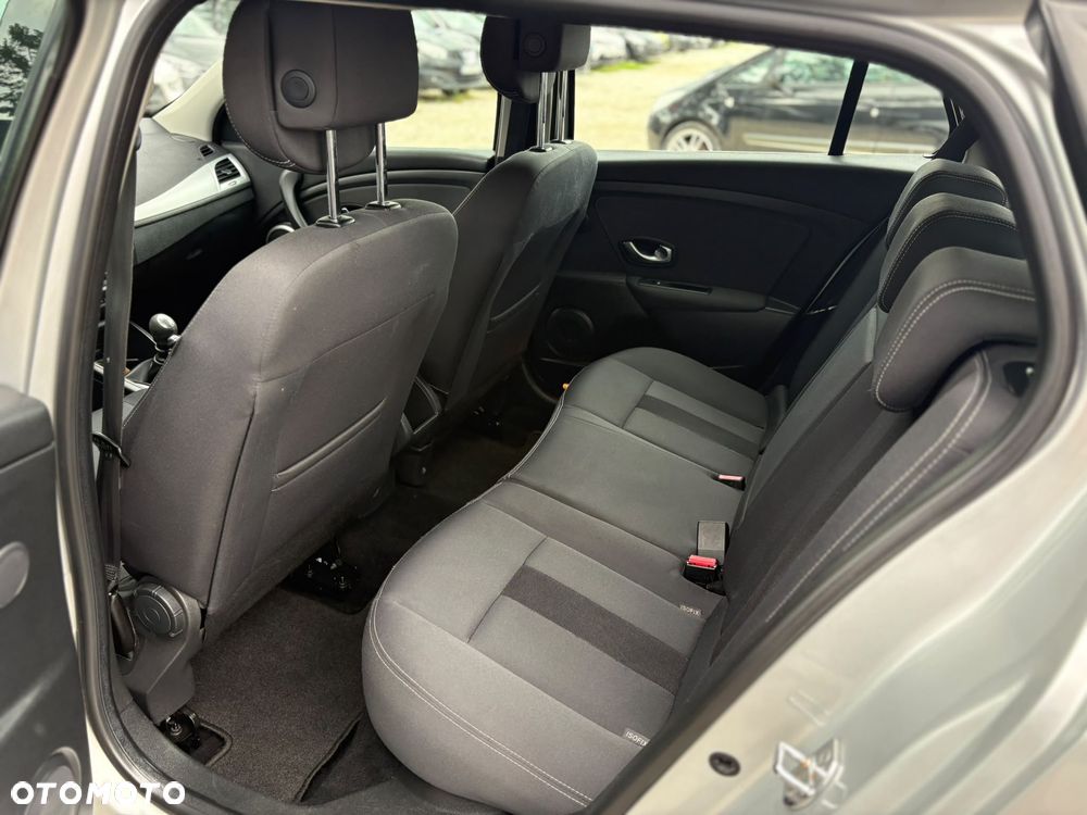 Renault Megane 1.6 16V 110 LIMITED - 17