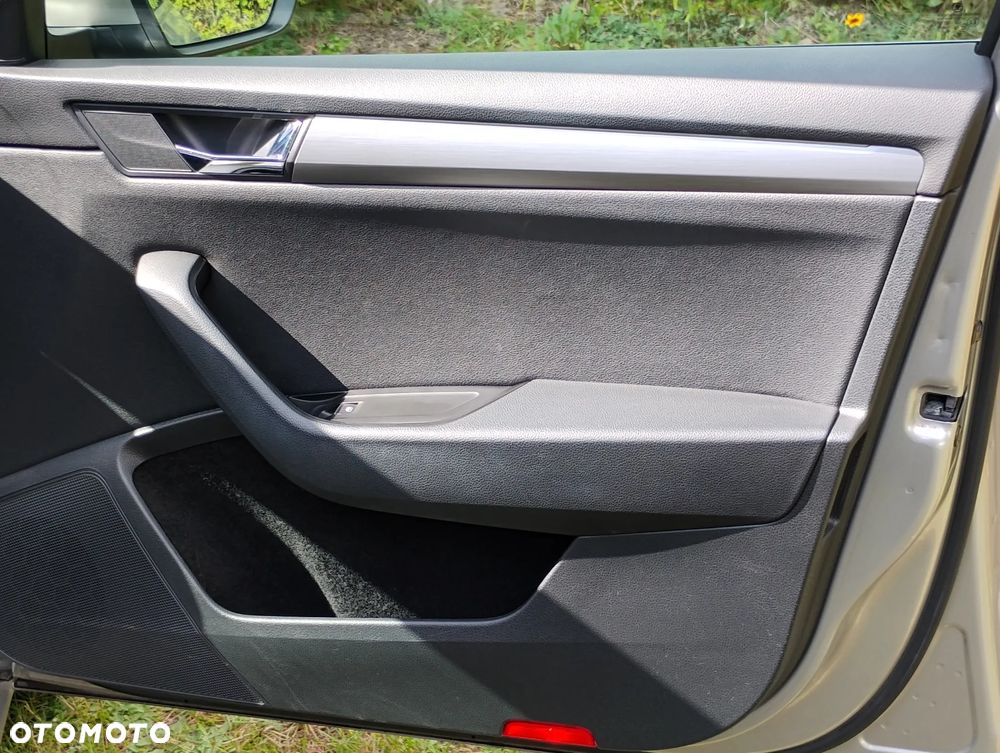 Skoda Superb 2.0 TDI Ambition - 10