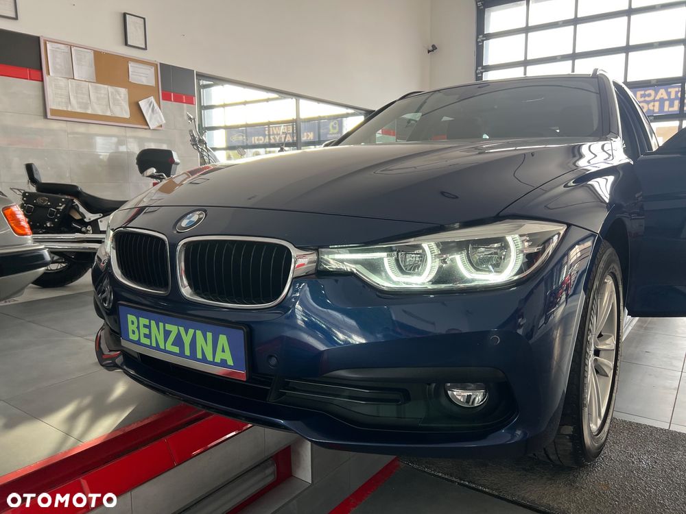 BMW Seria 3 318i Edition Luxury Line Purity - 12