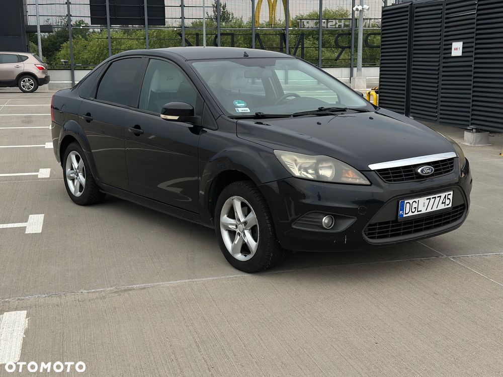 Ford Focus 1.6 Ambiente - 2