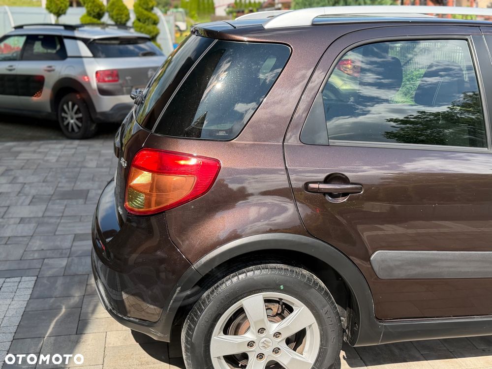 Suzuki SX4 1.6 VVT 4x4 Comfort - 30