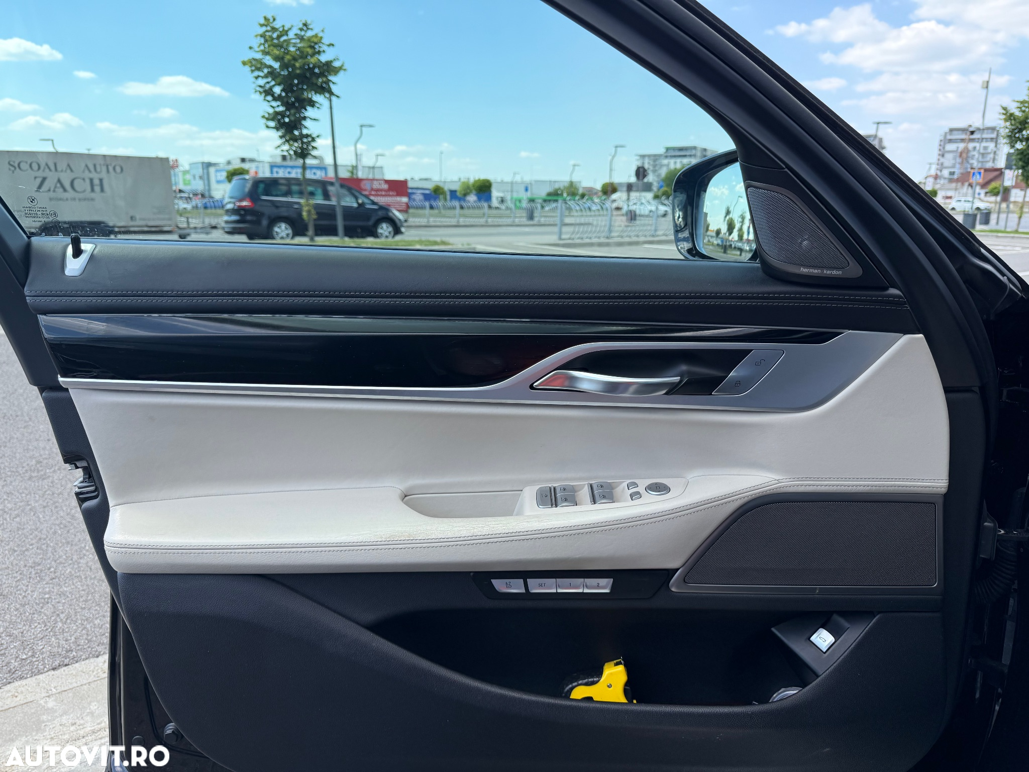 BMW Seria 7 740d xDrive - 13