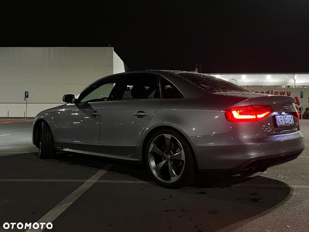 Audi A4 Limousine - 3