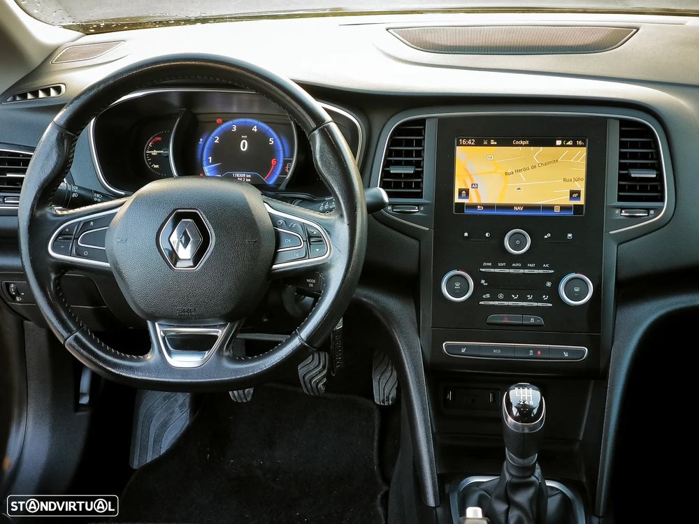 Renault Mégane Sport Tourer ENERGY TCe 130 INTENS - 6
