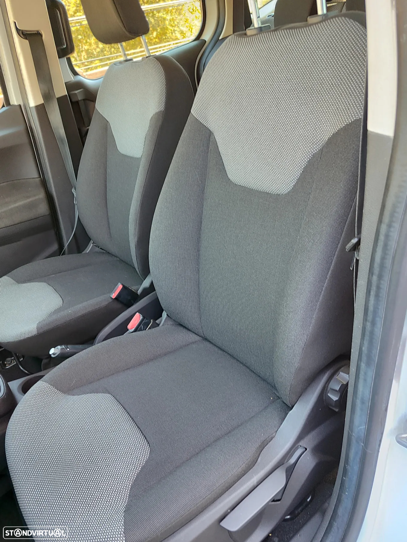 Ford Tourneo Courier 1.0 EcoBoost Ambiente - 7