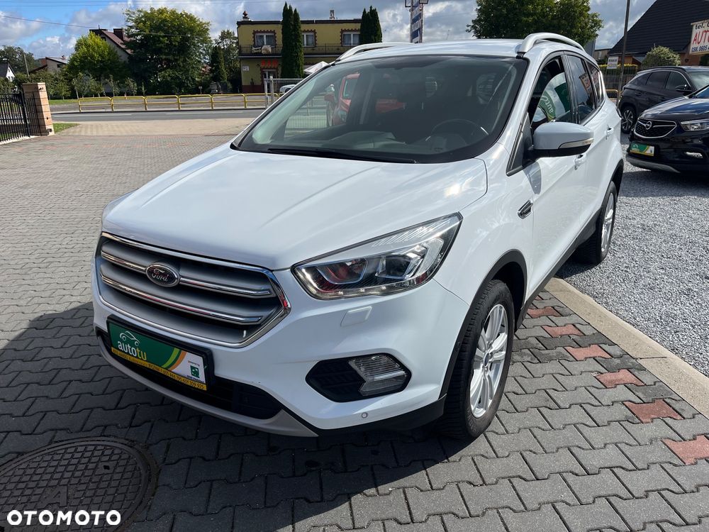 Ford Kuga 2.0 TDCi 2x4 Titanium - 4