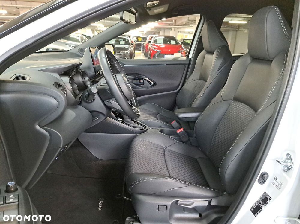 Toyota Yaris - 11
