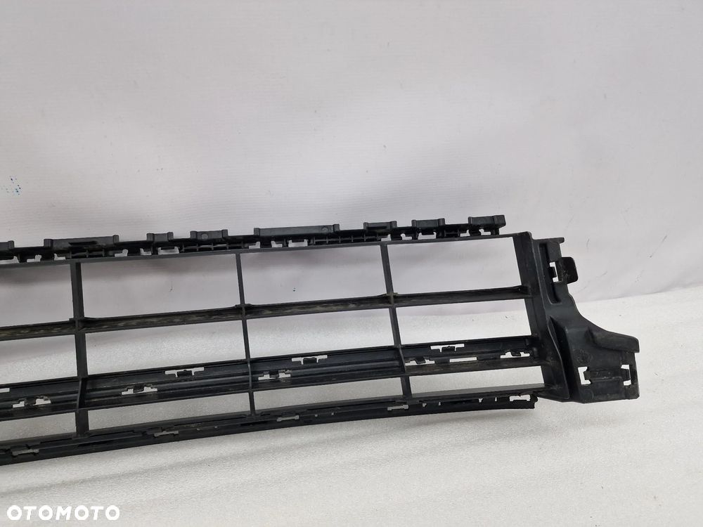 VW PASSAT B8 R-LINE / GTE LIFT 18- KRATKA ŚRODKOWA ZDERZAKA PRZEDNIEGO PRZÓD , NR 3G0853671AA / 3G0853677A / 3G0853671S / 3G0853677AG , NR AUKCJI KR149 - 9