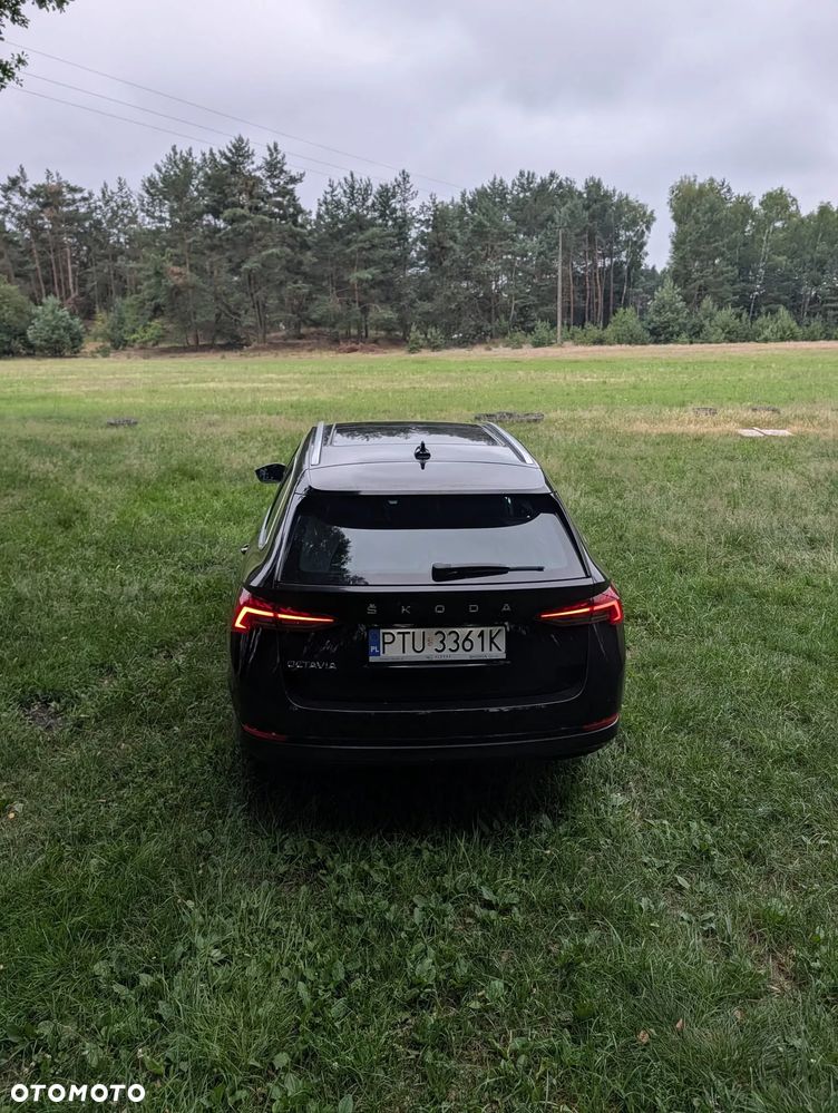 Skoda Octavia ver-2-0-tdi-sportline-dsg - 15