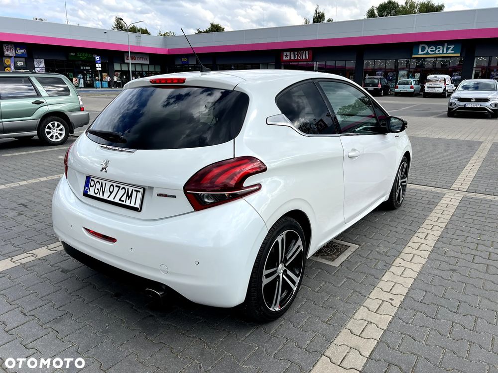 Peugeot 208 1.2 PureTech Allure S&S - 11