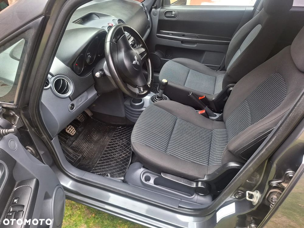 Mitsubishi Colt 1.3 Motion Plus - 17