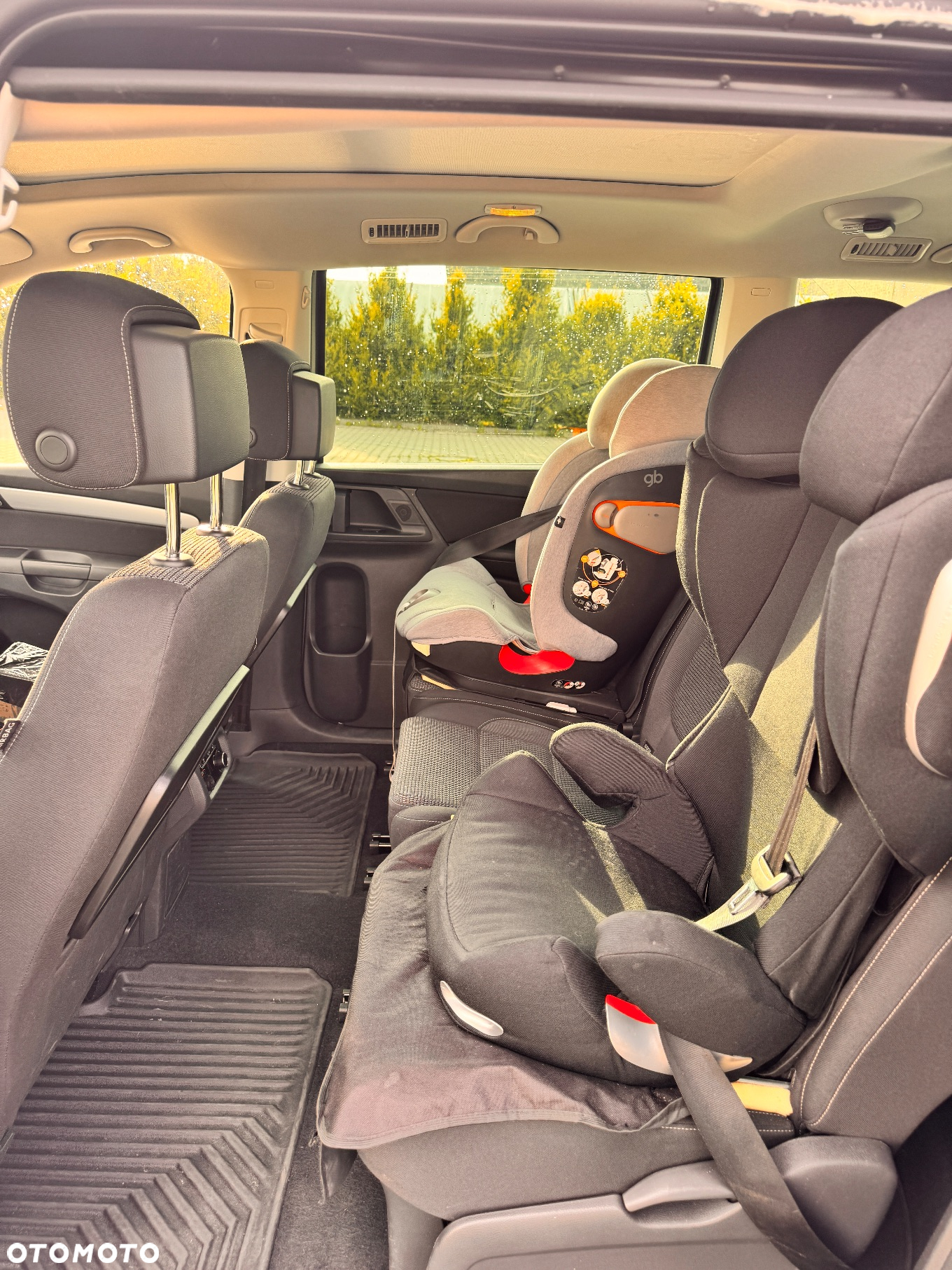 Volkswagen Sharan 2.0 TDI BMT Comfortline - 10