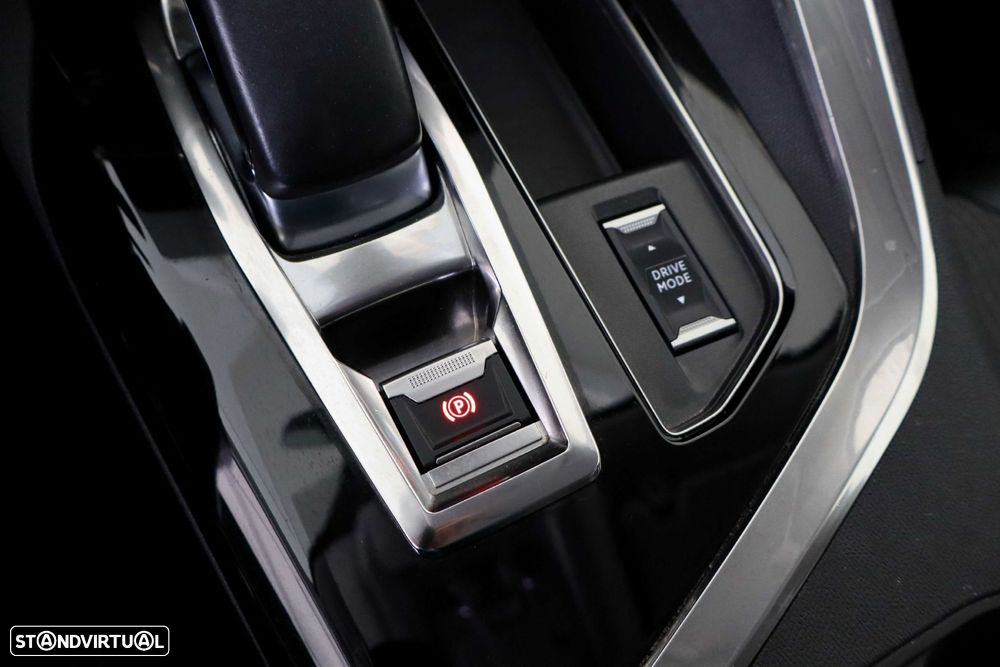 Peugeot 3008 1.6 Hybrid Allure e-EAT8 - 41