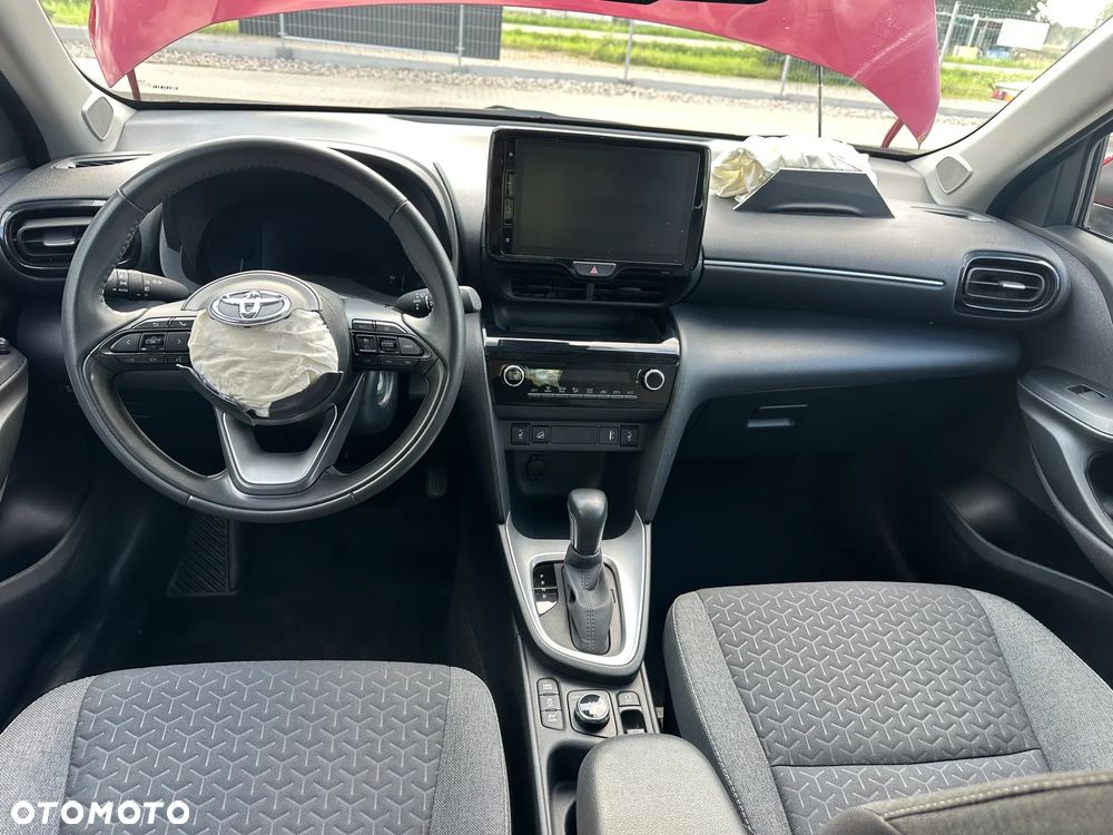 Toyota Yaris - 12